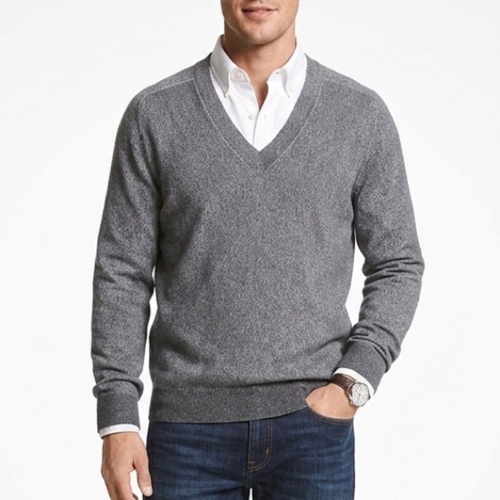 Merino Wool Cashmere Sweater Men L Gray V Neck Quiet Luxury Minimalist Soft Knit